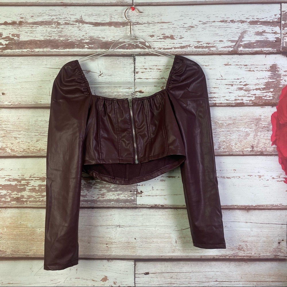 Fashion Nova No bad angles pu top burgundy - Picture 10 of 16